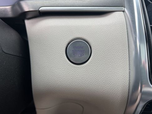 Used 2023 Kia Sorento SX image 59