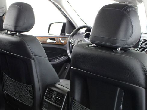 Used 2017 Mercedes-Benz GLE 400 4MATIC image 40