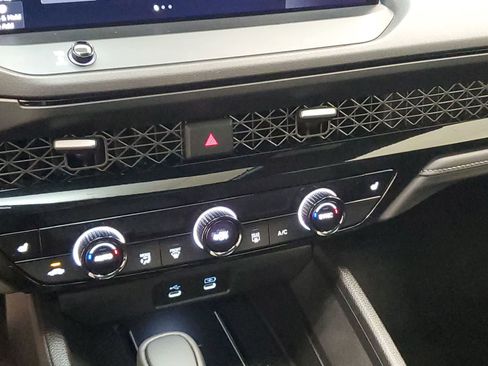 Used 2025 Honda Accord Sport image 30