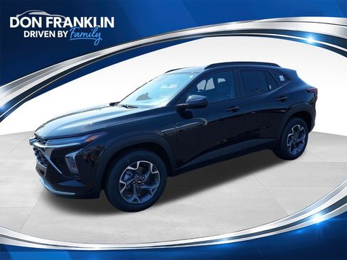 New 2026 Chevrolet Trax LT w/ Driver Confidence Package FWD image 1