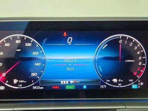 Used 2025 Mercedes-Benz GLE 450e 4MATIC image 38