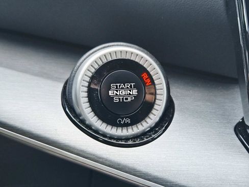 New 2026 Jeep Grand Wagoneer Limited AWD/4WD image 33