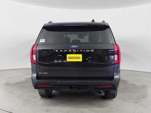 Certified 2025 Ford Expedition Active AWD/4WD image 6