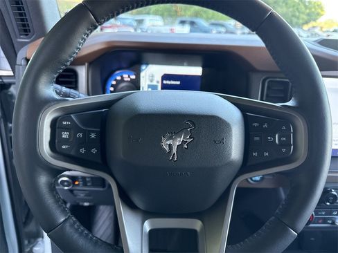 Used 2024 Ford Bronco Outer Banks image 25
