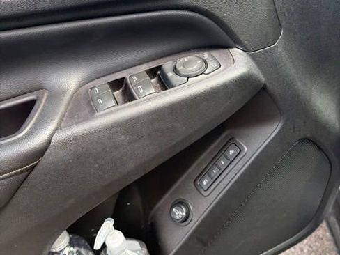 Used 2018 Chevrolet Equinox Premier AWD/4WD image 11