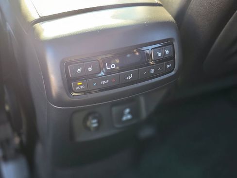 Used 2023 Hyundai Palisade Limited image 18