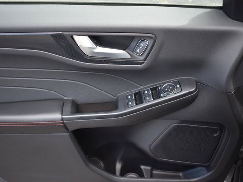 Used 2025 Ford Escape ST-Line AWD/4WD image 23