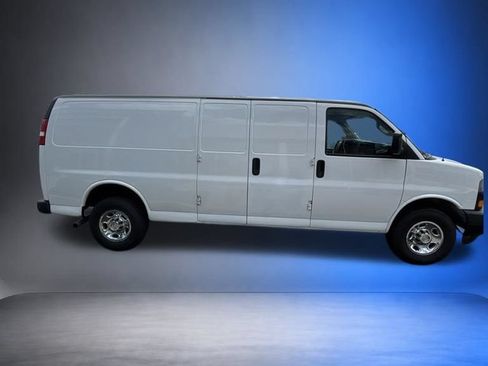 Used 2020 Chevrolet Express 2500 Extended RWD image 5