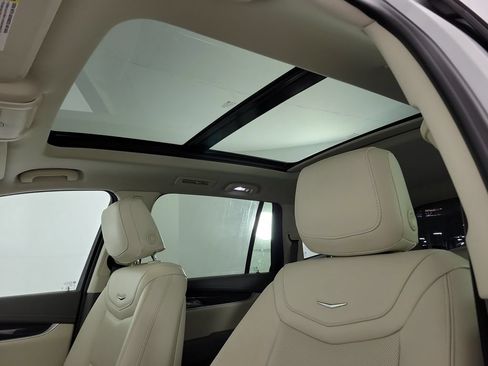 Used 2024 Cadillac XT6 Premium Luxury w/ LPO, Floor Liner Package AWD/4WD image 20