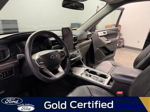 Certified 2023 Ford Explorer Limited w/ Limited Technology Package AWD/4WD image 9