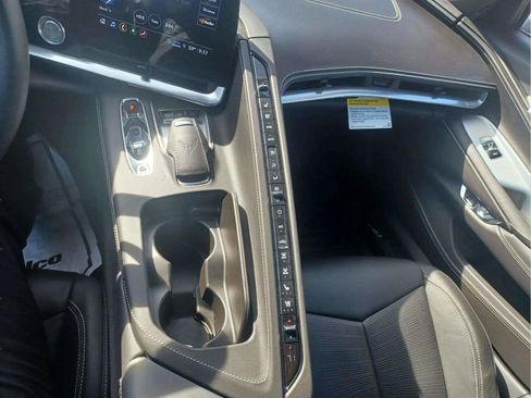 Used 2023 Chevrolet Corvette Stingray Premium Conv w/ Z51 Performance Package RWD image 13