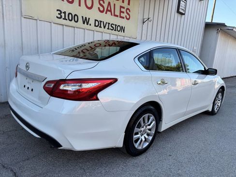 Used 2016 Nissan Altima 2.5 S w/ Power Driver Seat Package image 3