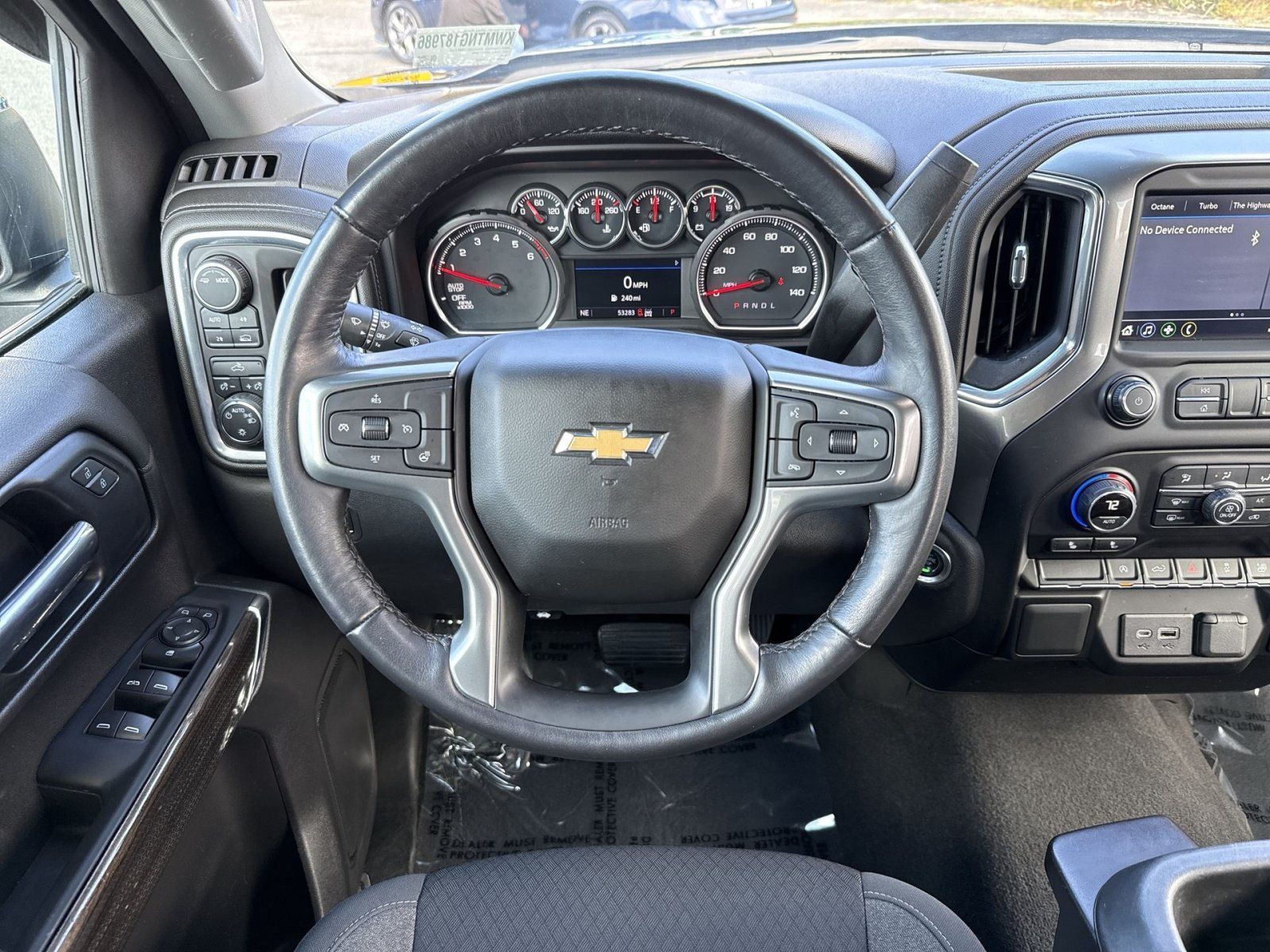Used 2022 Chevrolet Silverado 1500 LT AWD/4WD image 16
