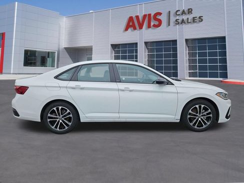 Used 2025 Volkswagen Jetta Sport FWD image 7