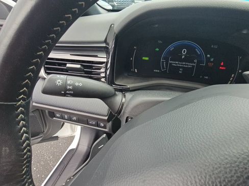 Certified 2025 Toyota Camry SE FWD image 14