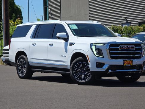 Used 2025 GMC Yukon XL Elevation AWD/4WD image 2