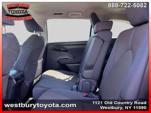 Used 2023 Toyota Highlander LE AWD/4WD image 15