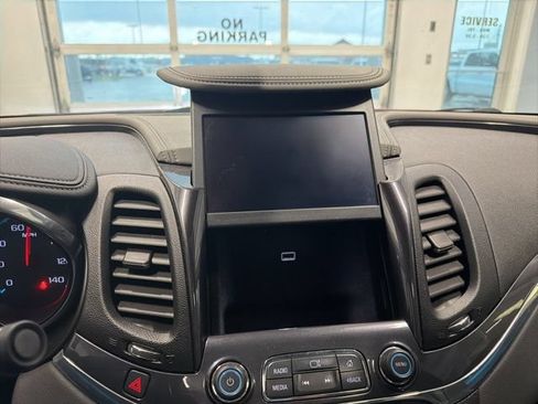 Used 2015 Chevrolet Impala LTZ FWD image 21
