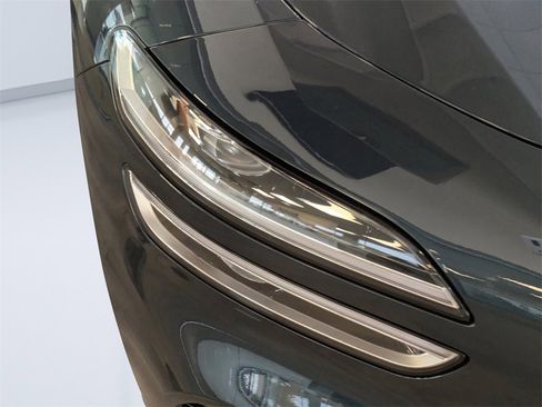 New 2025 Genesis G70 2.5T w/ Sport Prestige Package image 8