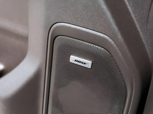 Used 2019 GMC Sierra 1500 SLT AWD/4WD image 24