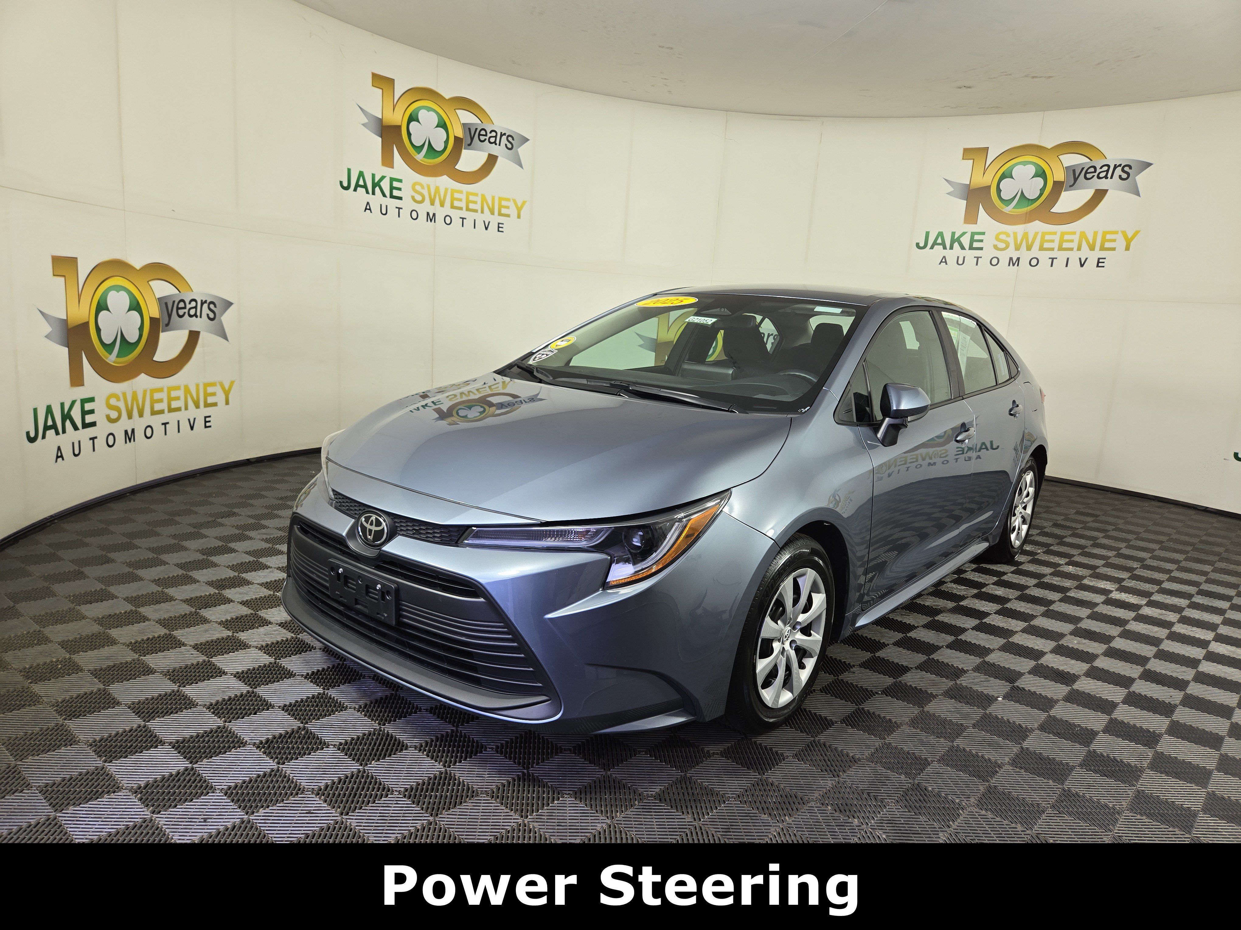 Used 2025 Toyota Corolla LE FWD image 3