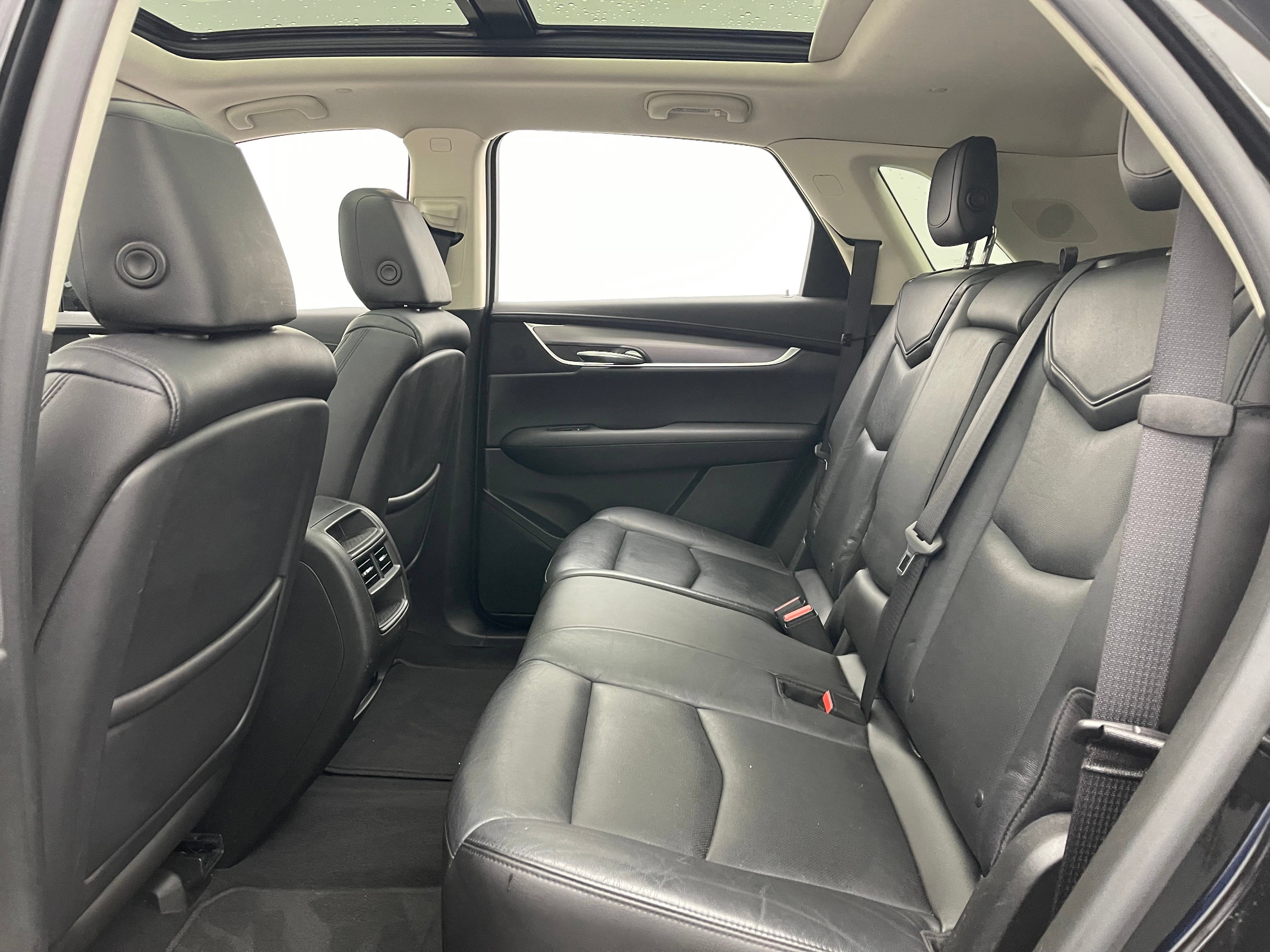 Used 2017 Cadillac XT5 Luxury w/ Driver Awareness Package AWD/4WD image 39