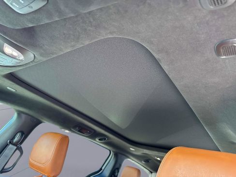 Used 2024 Chrysler Pacifica Pinnacle image 37