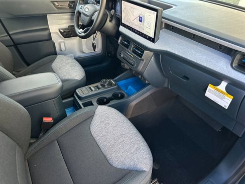 Used 2025 Ford Maverick XLT w/ Equipment Group 301A image 16