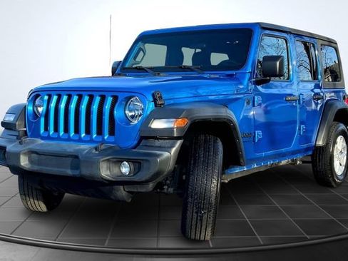 Used 2023 Jeep Wrangler Sport S image 4