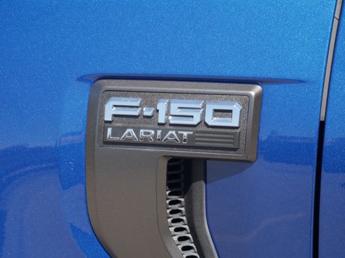 Certified 2023 Ford F150 Lariat w/ FX4 Off-Road Package AWD/4WD image 18