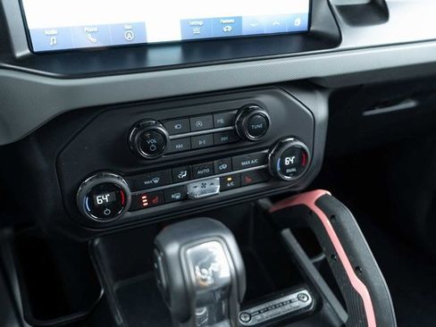 Used 2023 Ford Bronco Badlands w/ Sasquatch Package image 18