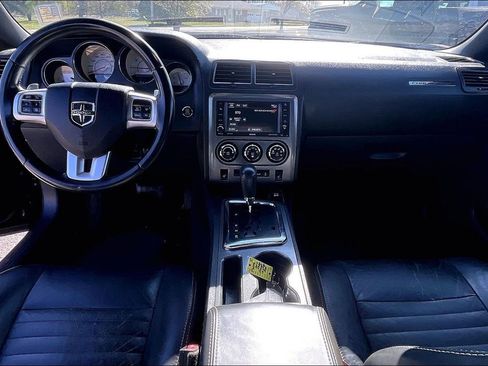 Used 2013 Dodge Challenger R/T image 12