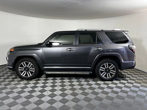 Used 2022 Toyota 4Runner Limited AWD/4WD image 8
