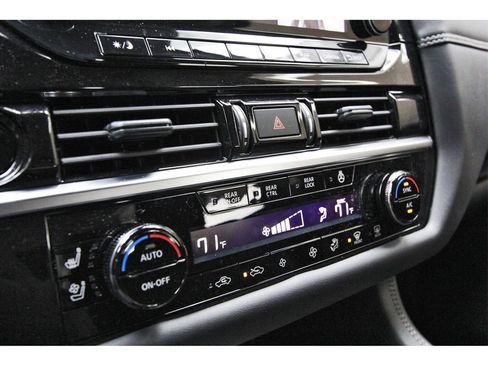 New 2025 Nissan Pathfinder Platinum w/ Cargo Package image 18