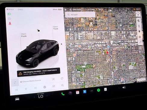 Used 2022 Tesla Model Y Long Range AWD/4WD image 9