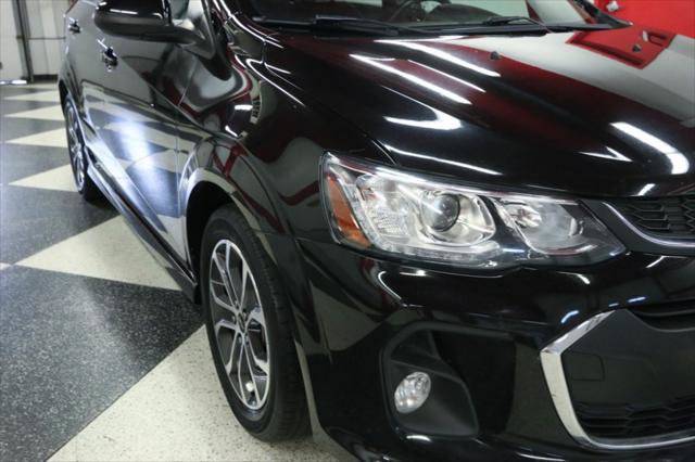 Used 2020 Chevrolet Sonic LT w/ RS Package FWD image 30