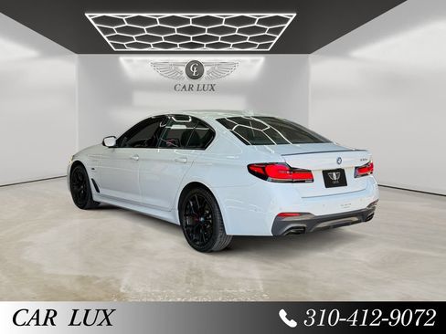 Used 2023 BMW 530e w/ M Sport Package RWD image 3