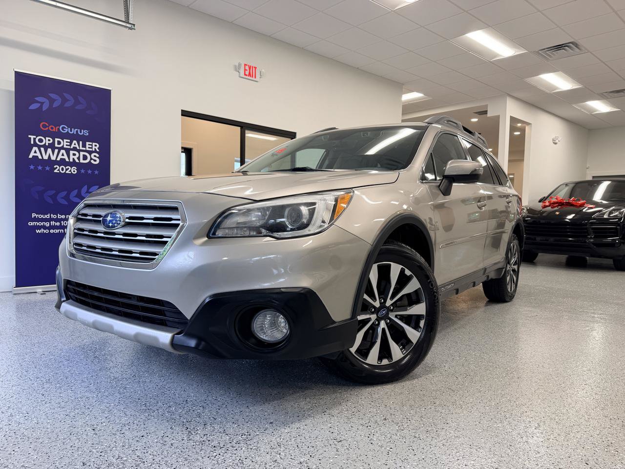Used 2017 Subaru Outback 2.5i Limited AWD/4WD image 2
