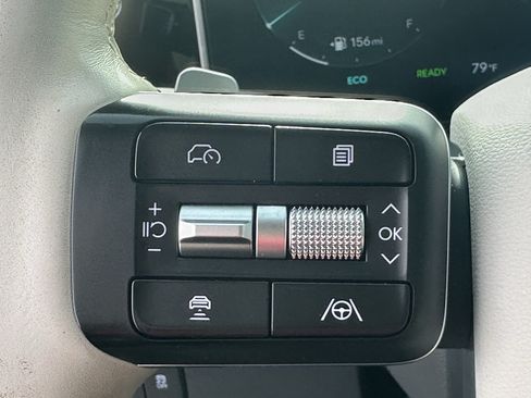 Used 2025 Hyundai Santa Fe Limited AWD/4WD image 26