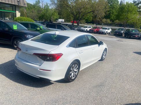 Used 2022 Honda Civic LX image 4