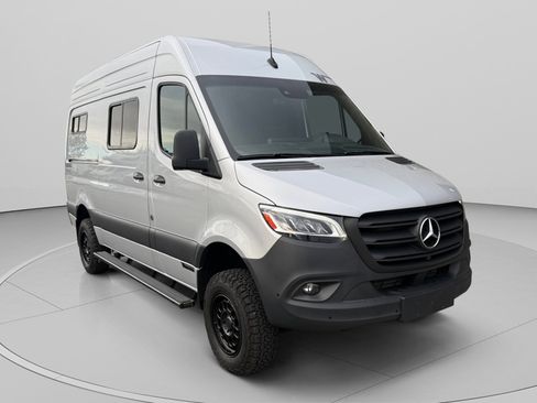 Used 2024 Mercedes-Benz Sprinter 144 Cargo image 7