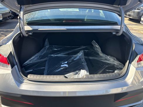 Certified 2026 Hyundai Elantra Sport FWD image 18