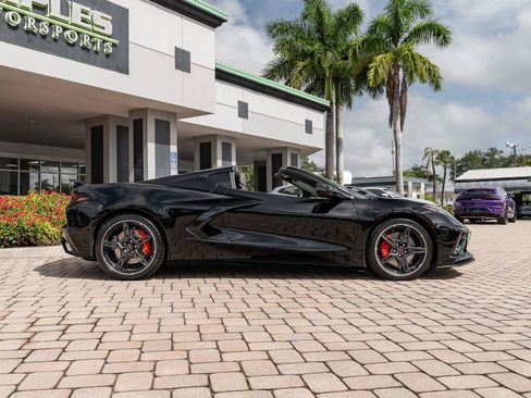 Used 2021 Chevrolet Corvette Stingray Premium Cpe w/ Z51 Performance Package RWD image 25
