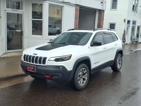 Used 2022 Jeep Cherokee Trailhawk w/ Sun, Sound & Nav Group AWD/4WD image 2