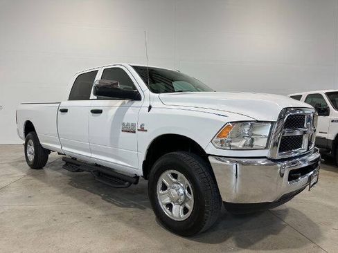 Used 2016 RAM 2500 Tradesman w/ Chrome Appearance Group AWD/4WD image 5