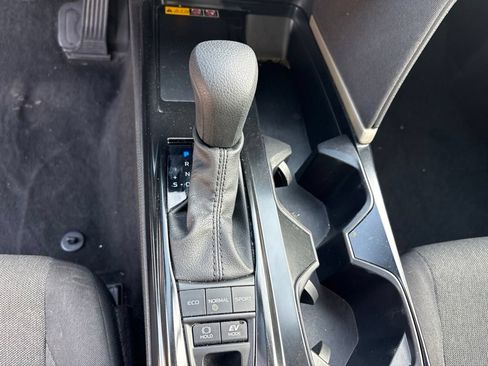 Used 2025 Toyota Camry LE FWD image 18