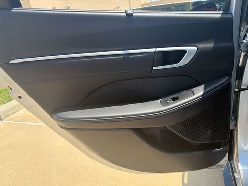 Certified 2025 Hyundai Sonata Limited FWD image 23