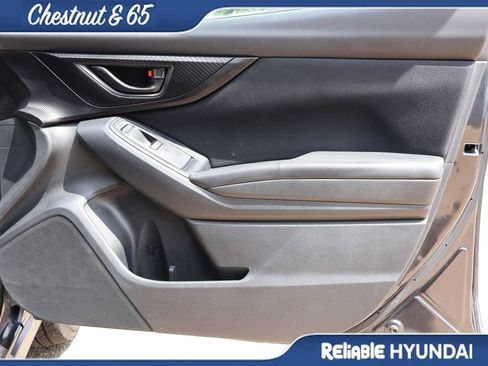 Used 2019 Subaru Crosstrek 2.0i w/ Eyesight System image 9