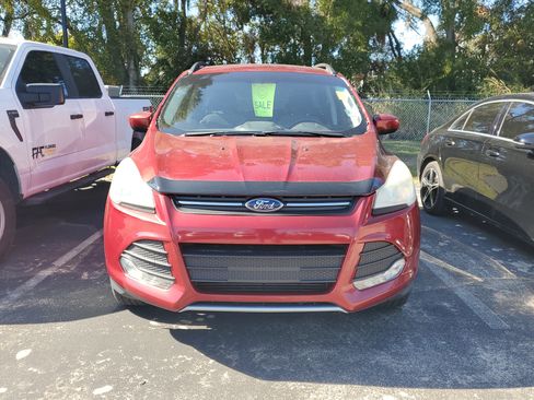 Used 2016 Ford Escape SE w/ Equipment Group 201A image 2