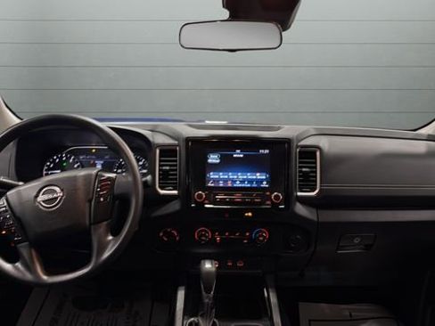 Used 2022 Nissan Frontier SV w/ Technology Package image 23